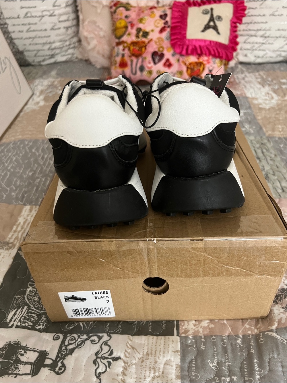 No Boundaries Black and White Platform Sneakers - Picture 3 of 9